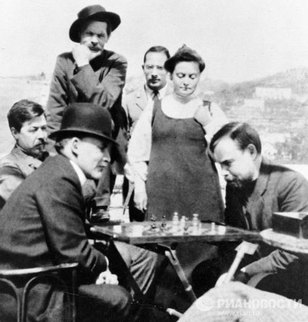 The leader of the world proletariat, Vladimir Lenin, his comrades and relatives - Sputnik International