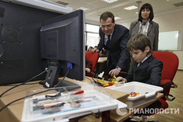 President Medvedev plays with Lego, watches cartoons at Moscow school President Medvedev plays with Lego, watches cartoons at Moscow school - Sputnik International