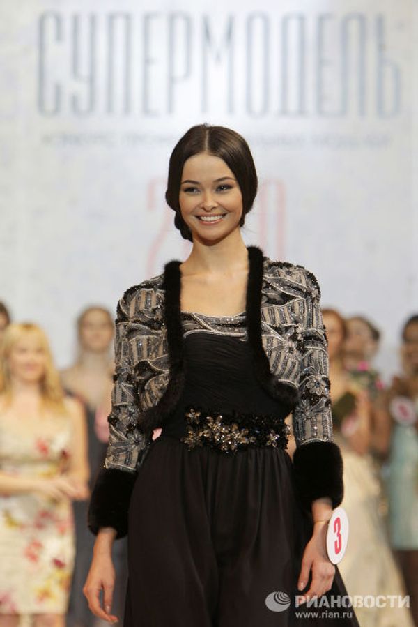Most beautiful runway model and her rivals - Sputnik International