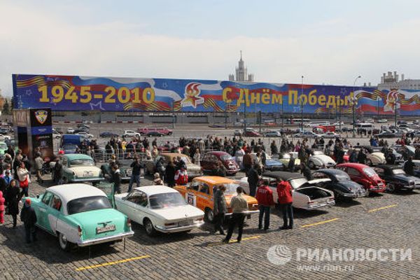 Old-timers on the streets of Moscow Old-timers on the streets of Moscow - Sputnik International