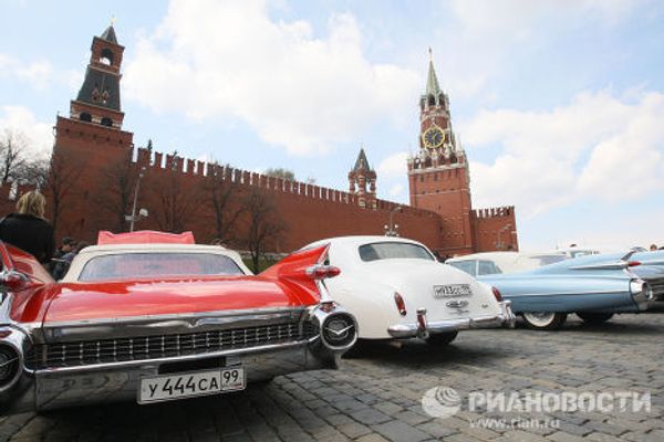 Old-timers on the streets of Moscow Old-timers on the streets of Moscow - Sputnik International