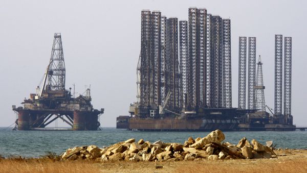 Oil platform on the Russian part of the Caspian Sea. Archive. Oil platform on the Russian part of the Caspian Sea. Archive. - Sputnik International