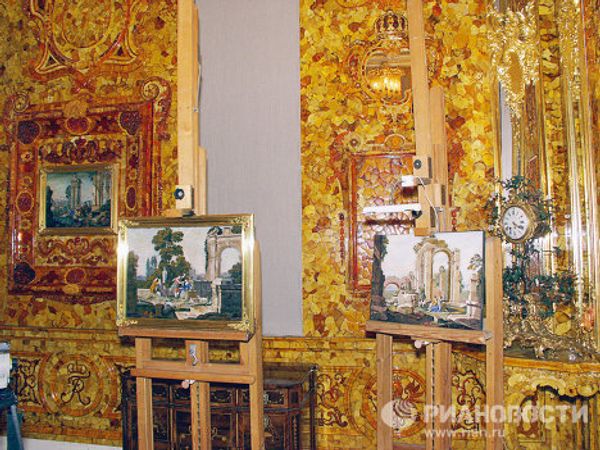 The famous Amber Room in Catherine Palace near St. Petersburg, Pushkin - Sputnik International