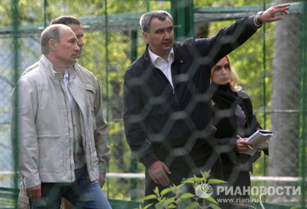Putin face-to-face with a predator Putin face-to-face with a predator - Sputnik International