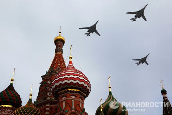 Russian warplanes rehearse Victory Day display Russian warplanes rehearse Victory Day display - Sputnik International