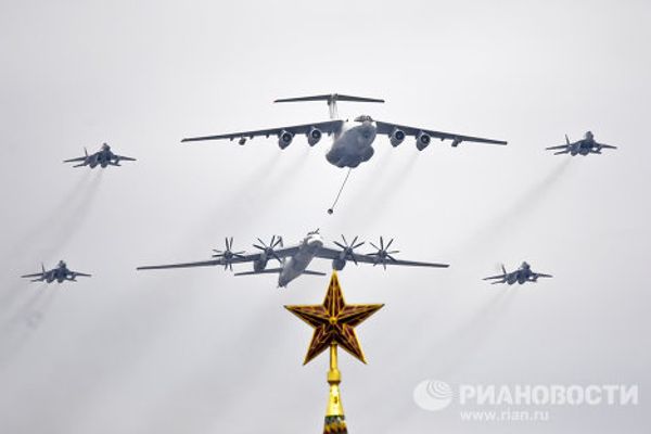 Russian warplanes rehearse Victory Day display Russian warplanes rehearse Victory Day display - Sputnik International