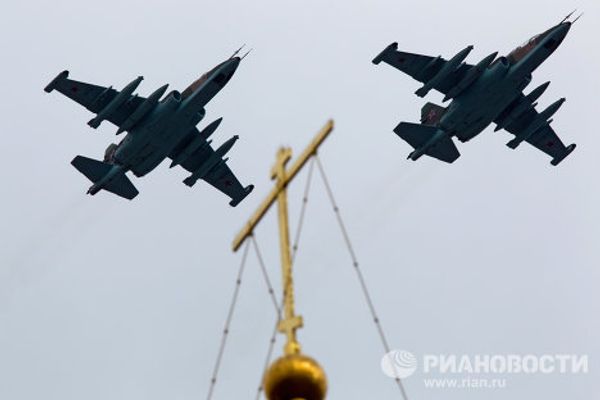 Russian warplanes rehearse Victory Day display Russian warplanes rehearse Victory Day display - Sputnik International