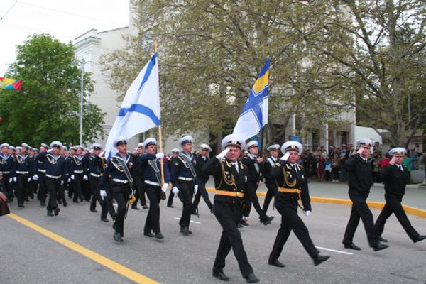 Ukrainian, Russian sailors train for the Victory Day parade in Sevastopol   - Sputnik International