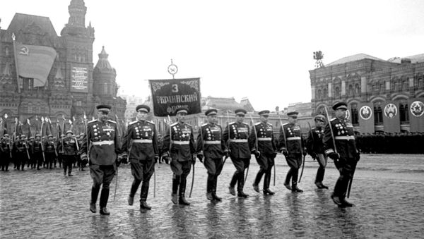 Soviet people won WWII, not Stalin - Medvedev Soviet people won WWII, not Stalin - Medvedev - Sputnik International