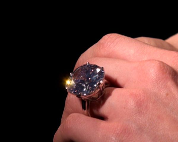 Sotheby’s to auction unique diamond weighing over 50 carats - Sputnik International