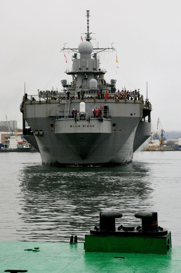 Arrival of USS Blue Ridge in Vladivostok Arrival of USS Blue Ridge in Vladivostok - Sputnik International