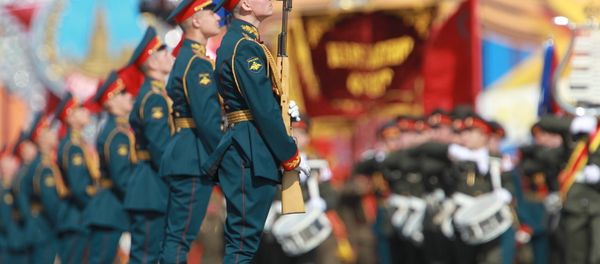 Военный парад, посвященный 65-летию Победы в Великой Отечественной войне Военный парад, посвященный 65-летию Победы в Великой Отечественной войне - Sputnik International