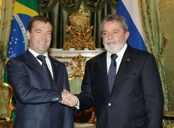 Brazilian president's 'mission' to Iran last chance to avoid sanctions - Medvedev Brazilian president's 'mission' to Iran last chance to avoid sanctions - Medvedev - Sputnik International