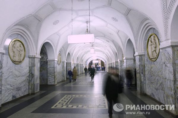 Moscow Metro’s legendary sculptures and images Moscow Metro’s legendary sculptures and images - Sputnik International