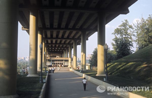 Moscow Metro’s legendary sculptures and images Moscow Metro’s legendary sculptures and images - Sputnik International