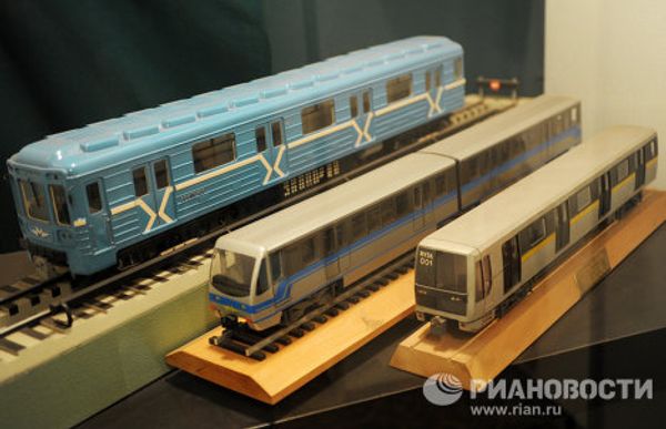 Moscow Metro’s legendary sculptures and images Moscow Metro’s legendary sculptures and images - Sputnik International