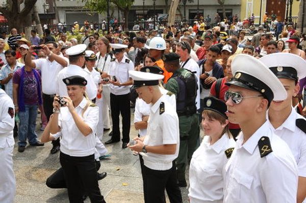 Crew of the Kruzenshtern sailing ship visits Venezuelan capital - Sputnik International