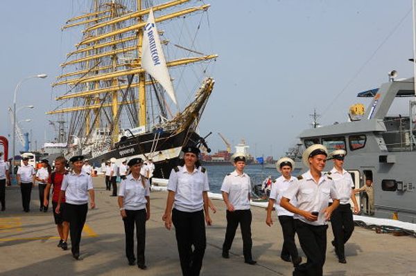 Crew of the Kruzenshtern sailing ship visits Venezuelan capital - Sputnik International