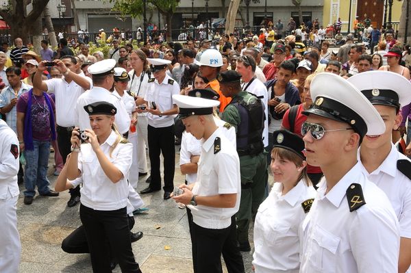 Crew of the Kruzenshtern sailing ship visits Venezuelan capital - Sputnik International