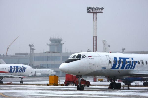 Court bans Russian air traffic controllers from going on strike Court bans Russian air traffic controllers from going on strike - Sputnik International