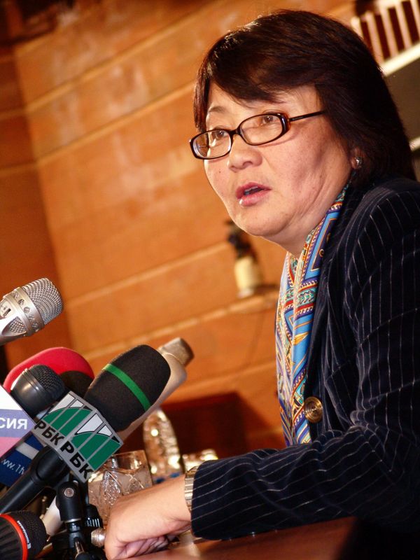 Roza Otunbayeva - Sputnik International