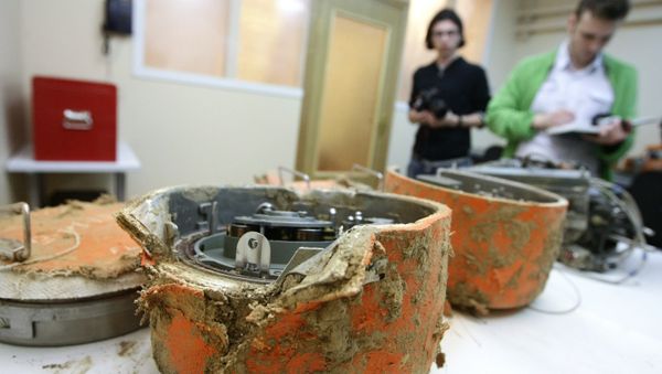 Flight recorders of the Polish Tu-154M, crashed on April 10 near Smolensk - Sputnik International