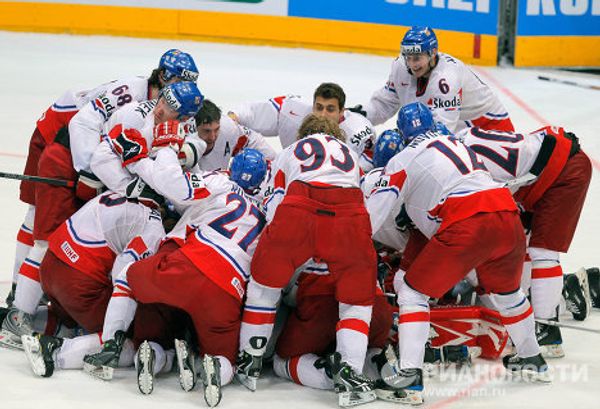 Best moments of World Ice Hockey Championship 2010 semifinals Switzerland vs. Czech - Sputnik International