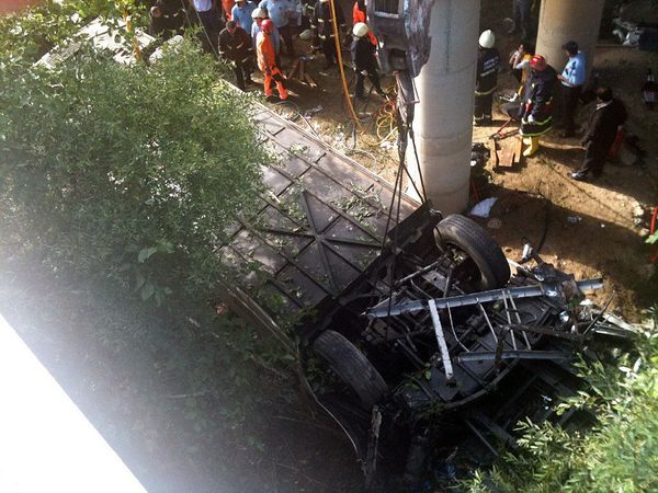 Death toll in Turkey bus crash rises to 17 Death toll in Turkey bus crash rises to 17 - Sputnik International