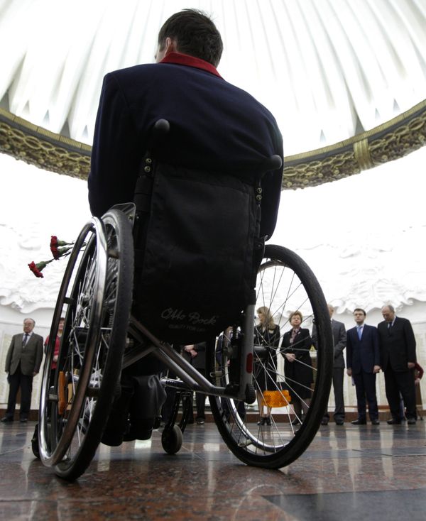 Medvedev calls for benefits for disability-friendly employers Medvedev calls for benefits for disability-friendly employers - Sputnik International