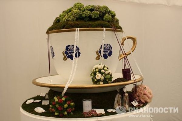 World’s haute couture flower fashion in London World’s haute couture flower fashion in London - Sputnik International