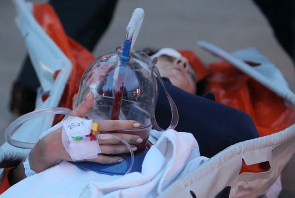 At least one air ambulance headed to hospital with the injured and two helicopters landed nearby - Sputnik International