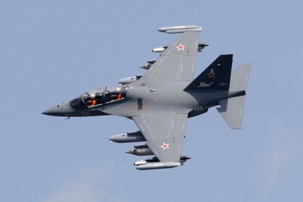 Warplane crashes in central Russia, crew ejects safely - Sputnik International