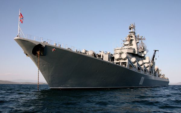 Guards’ missile cruiser Varyag puts out to sea - Sputnik International