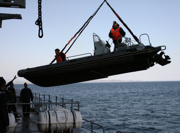 Guards’ missile cruiser Varyag puts out to sea - Sputnik International