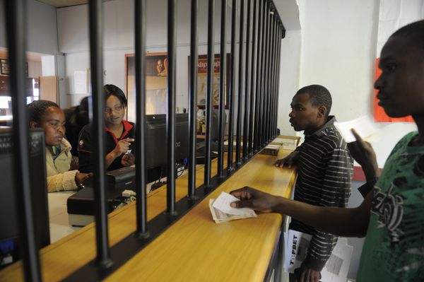 African Bank - Sputnik International