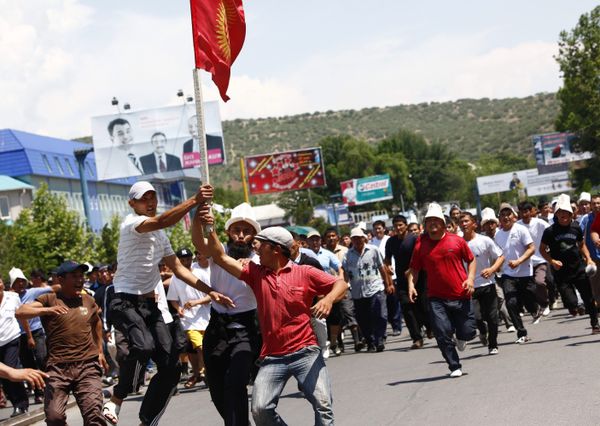 Medvedev says no multi-national force for turbulent Kyrgyzstan Medvedev says no multi-national force for turbulent Kyrgyzstan - Sputnik International