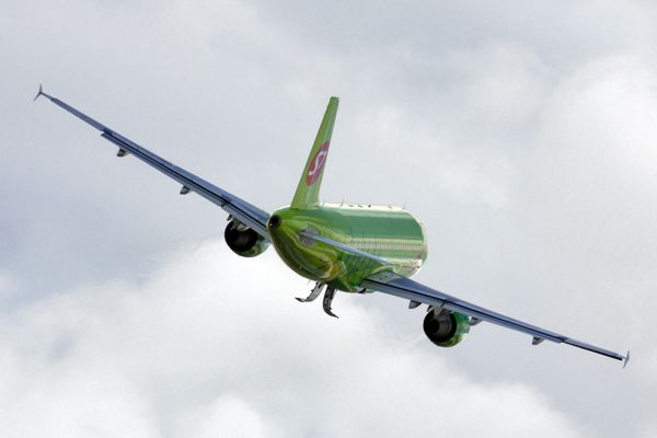 Airlines cancel flights to southern Kyrgyzstan as clashes continue - Sputnik International