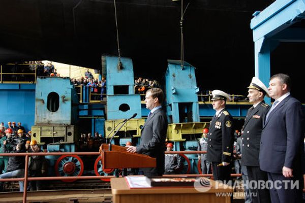 Russia floats out new nuclear submarine Russia floats out new nuclear submarine - Sputnik International