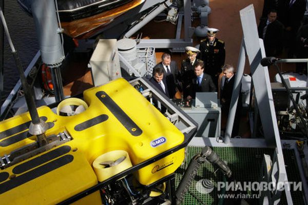 Russia floats out new nuclear submarine Russia floats out new nuclear submarine - Sputnik International