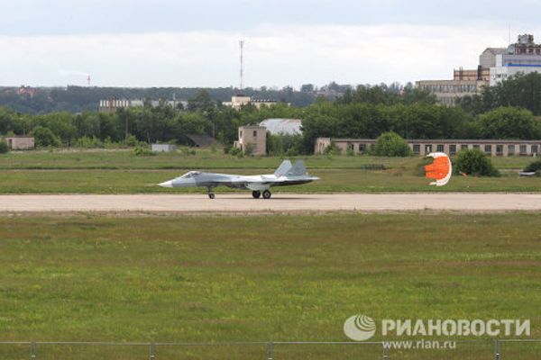 Russia’s fifth-generation fighter jet completes first stage of tests - Sputnik International