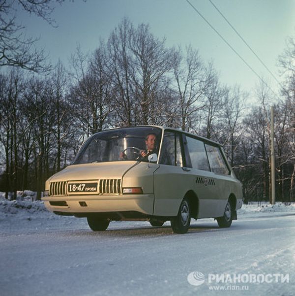 The evolution of the Moscow taxi The evolution of the Moscow taxi - Sputnik International