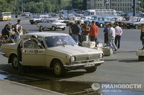 The evolution of the Moscow taxi The evolution of the Moscow taxi - Sputnik International
