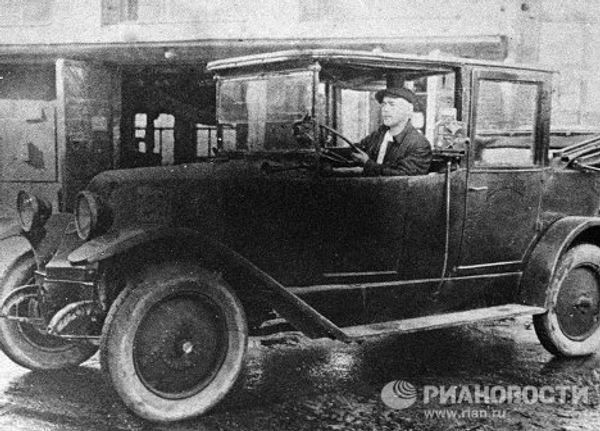 The evolution of the Moscow taxi The evolution of the Moscow taxi - Sputnik International
