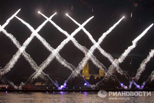 Scarlet sails and fireworks in St. Petersburg Scarlet sails and fireworks in St. Petersburg - Sputnik International