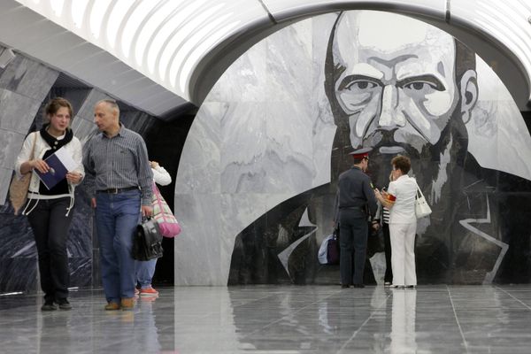 The murder of pawnbroker and other frescoes at new stations of Moscow’s metro  - Sputnik International