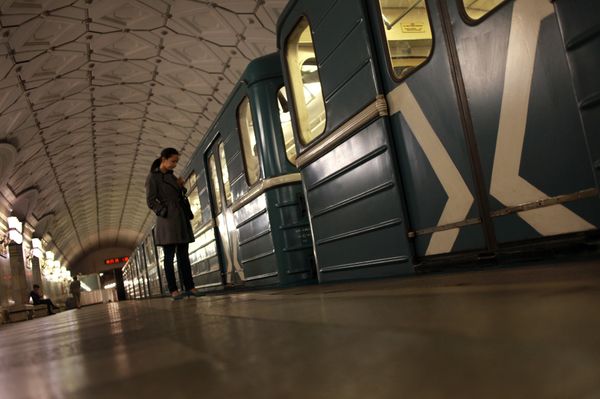 Durdona Abakdjanova, 22, uses social media to communicate with her family and friends in Kyrgyzstan. - Sputnik International