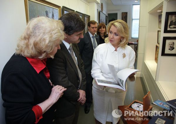 Svetlana Medvedev visits Russian cultural center in San Francisco - Sputnik International