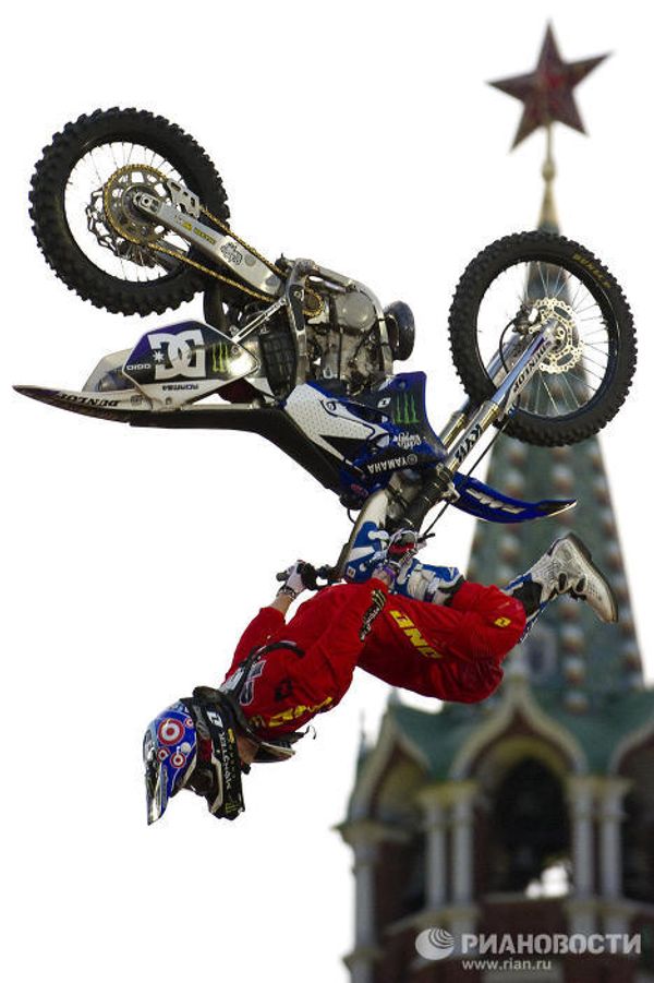 Flying motorbikes at Red Bull X-Fighters World Tour Flying motorbikes at Red Bull X-Fighters World Tour - Sputnik International