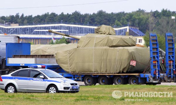 “Dancing” tanks and heavy tow trucks - Sputnik International