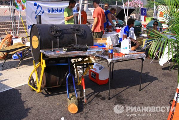 Barbecue under the windows of the headquarters of the FBI - Sputnik International